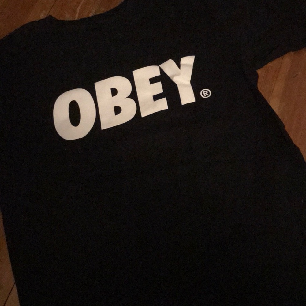 OBEY T-shirt